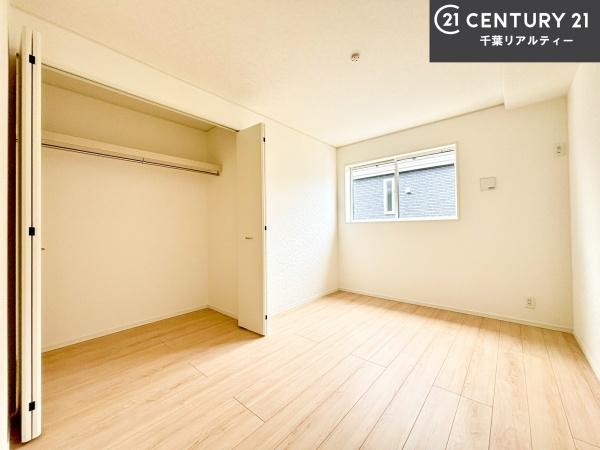 成田市中台6丁目　16号棟