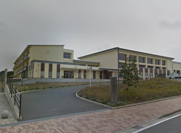 グラファーレ成田市並木町　2号棟(成田市立公津の杜中学校)
