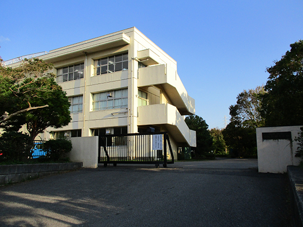 千葉市若葉区千城台東１丁目　２号棟(千葉市立千城台南小学校)