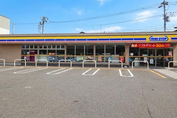 八千代市八千代台西１０丁目　２号棟(ミニストップ東習志野5丁目店)