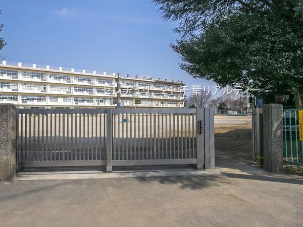 八千代市高津　１号棟(八千代市立南高津小学校)