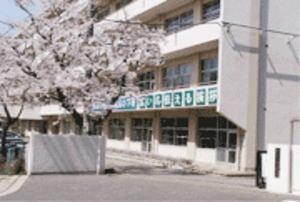 鎌ケ谷市くぬぎ山３丁目(鎌ケ谷市立第三中学校)
