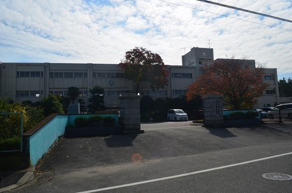 市原市君塚3丁目 1号棟(市原市立白金小学校)