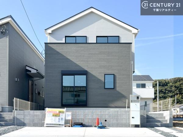 君津市人見３丁目の新築一戸建