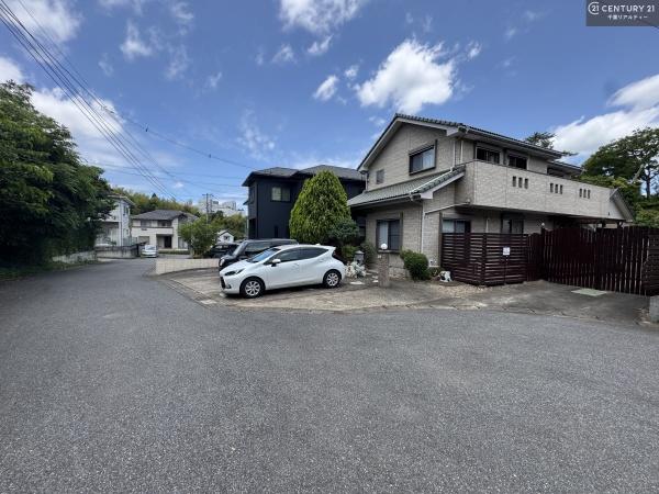 木更津市太田2丁目の中古一戸建て(前面道路含む現地写真)