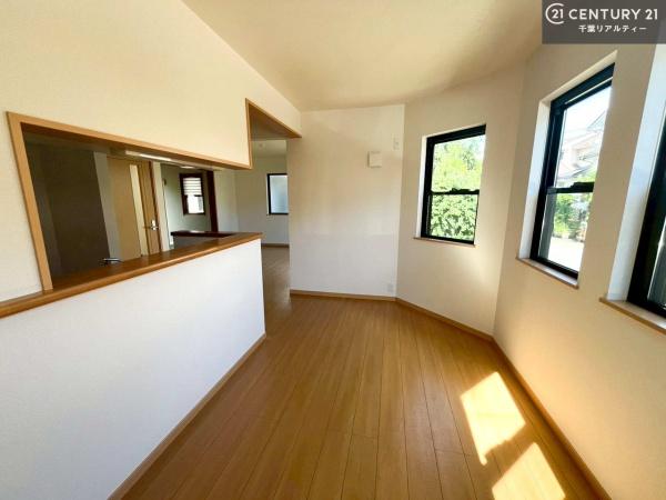 市原市泉台2丁目の中古一戸建て(リビング)