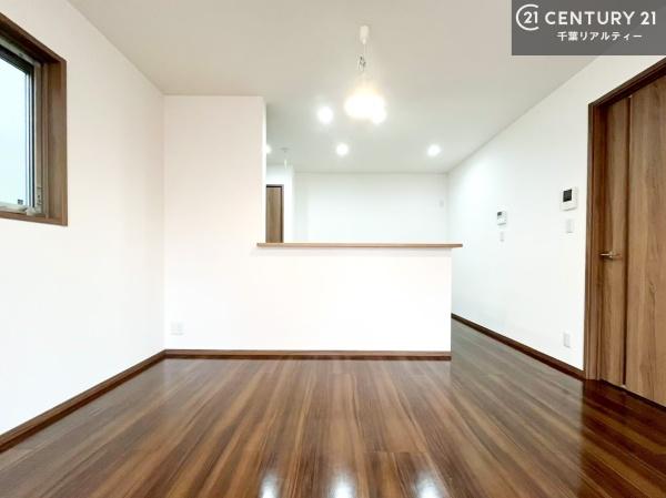 木更津市金田東6丁目の中古一戸建て(リビング)