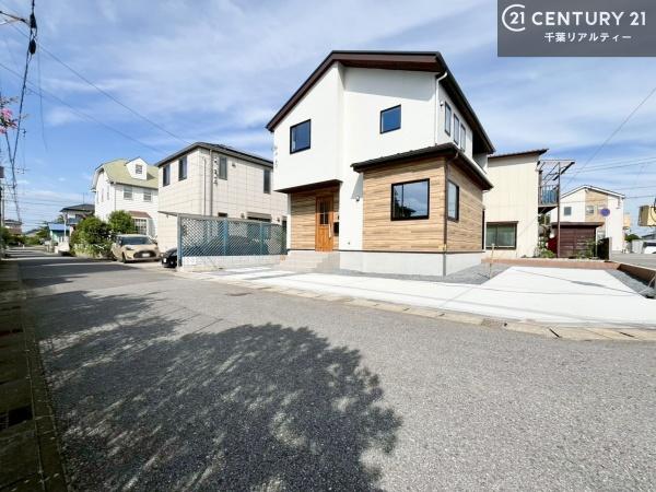 木更津市岩根4丁目の新築一戸建(前面道路含む現地写真)