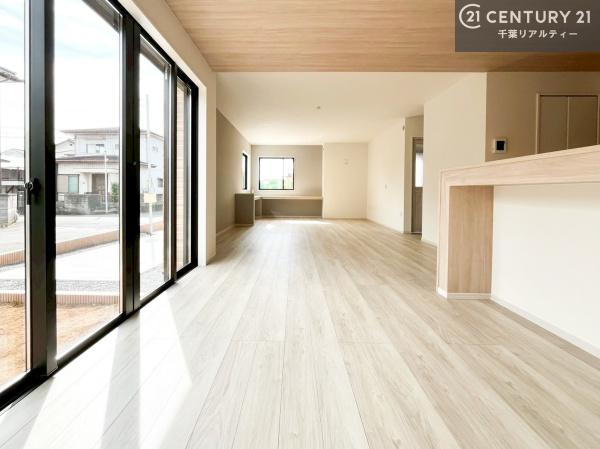 木更津市岩根4丁目の新築一戸建(リビング)