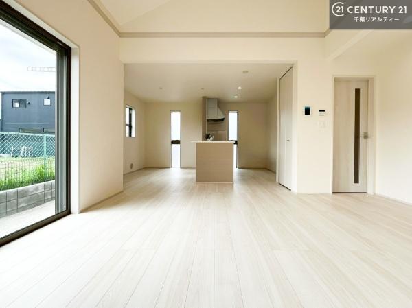 市原市姉崎の新築一戸建(リビング)