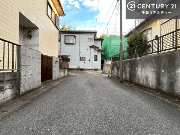市原市光風台3丁目の中古一戸建て(前面道路含む現地写真)