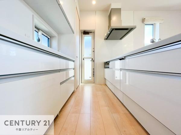 木更津市金田東4丁目の中古一戸建て(リビング)