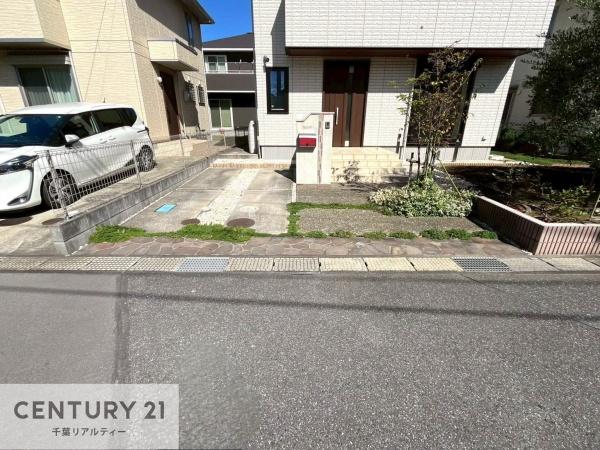 木更津市金田東4丁目の中古一戸建て(駐車場)