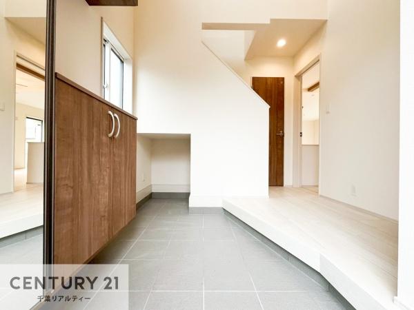 君津市君津台3丁目の新築一戸建(玄関)