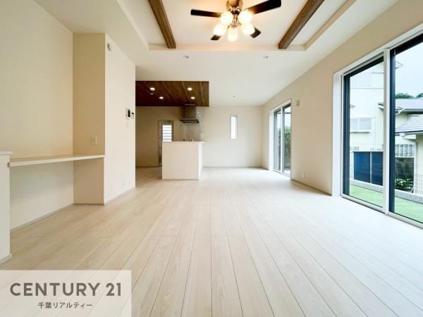 君津市君津台3丁目の新築一戸建(リビング)