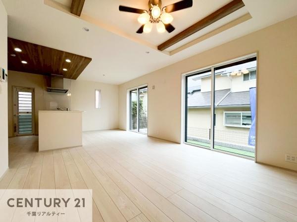 君津市君津台3丁目の新築一戸建(リビング)