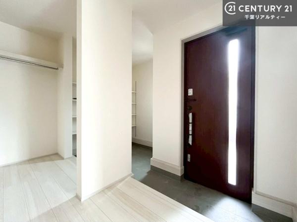 市原市姉崎の新築一戸建(玄関)