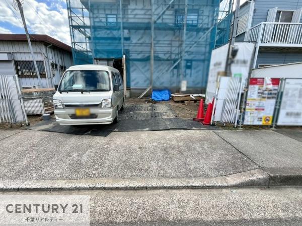 君津市人見3丁目の新築一戸建(駐車場)
