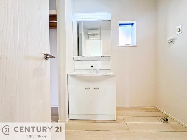 君津市人見３丁目の新築一戸建