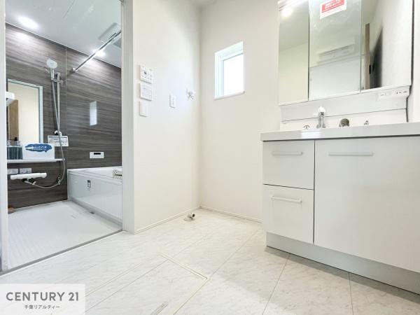 君津市人見３丁目の新築一戸建