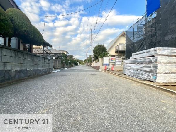 木更津市畑沢4丁目の新築一戸建(前面道路含む現地写真)