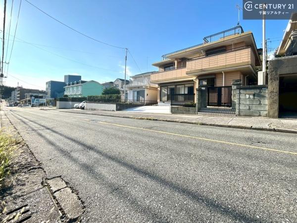木更津市真舟1丁目の中古一戸建て(前面道路含む現地写真)