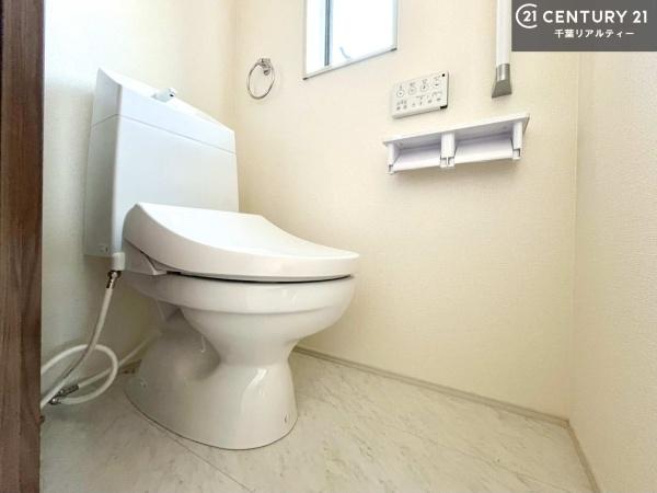 市原市青柳の新築一戸建(トイレ)