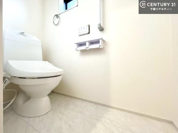 市原市青柳の新築一戸建(トイレ)