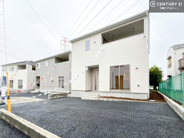 市原市山田橋3丁目の新築一戸建(前面道路含む現地写真)