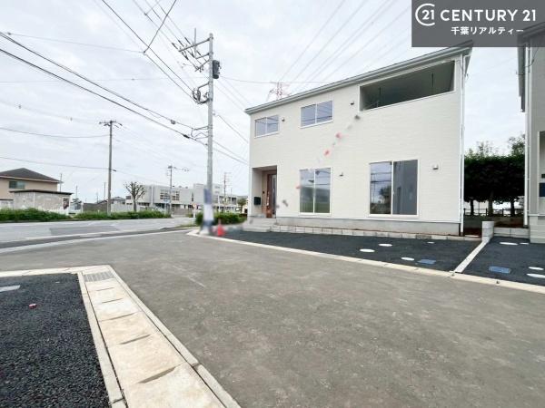 市原市山田橋3丁目の新築一戸建(前面道路含む現地写真)