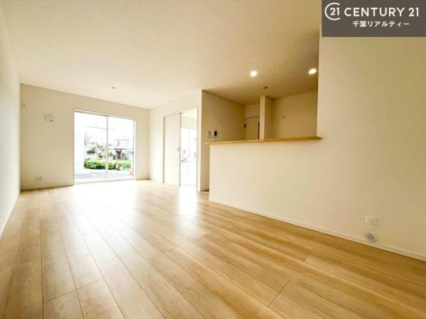 市原市山田橋3丁目の新築一戸建(リビング)