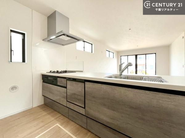 袖ケ浦市蔵波台5丁目　2号棟　新築戸建て