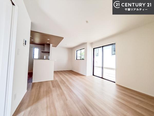 富里市御料　1号棟