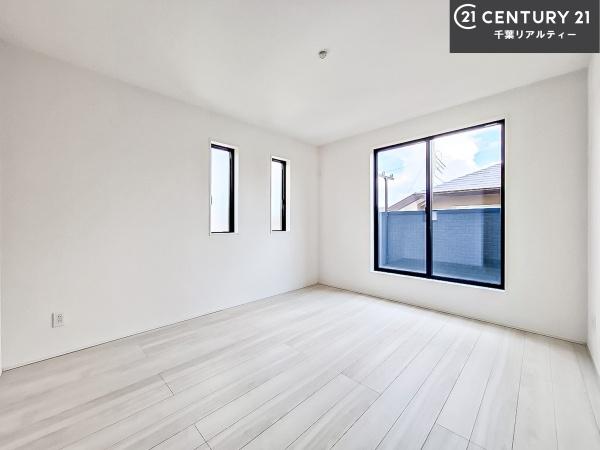 富里市御料　2号棟