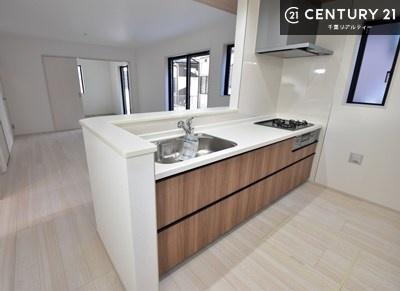 富里市御料　2号棟