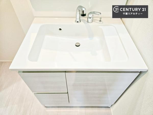 富里市御料　2号棟