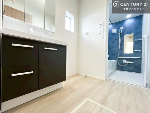 君津市人見３丁目の新築一戸建