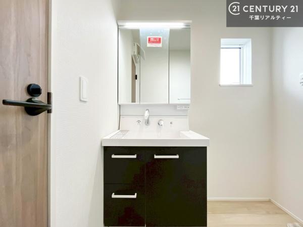 君津市人見３丁目の新築一戸建