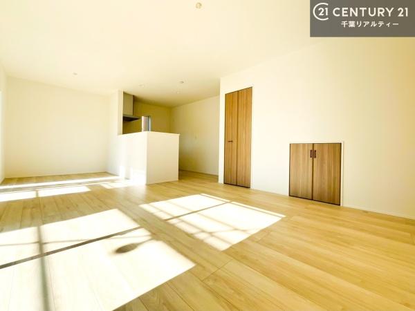 君津市人見３丁目の新築一戸建