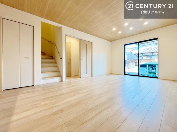 成田市大袋I　B号棟