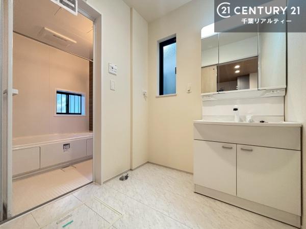 成田市大袋I　B号棟