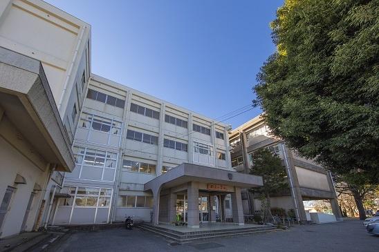 ハイマート稲毛団地Ａ棟(千葉市立稲丘小学校)