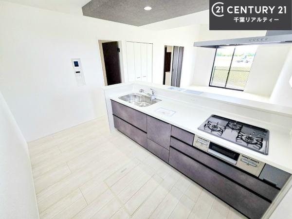 四街道市鹿渡　１号棟