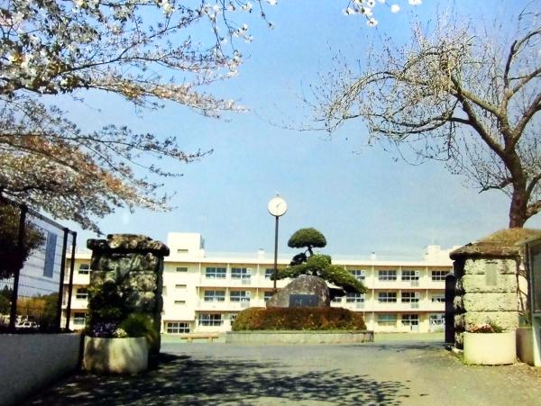 千葉市緑区誉田町１丁目の中古一戸建て(千葉市立誉田中学校)