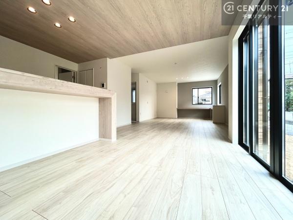 君津市外箕輪２丁目の新築一戸建
