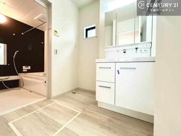 君津市外箕輪２丁目の新築一戸建