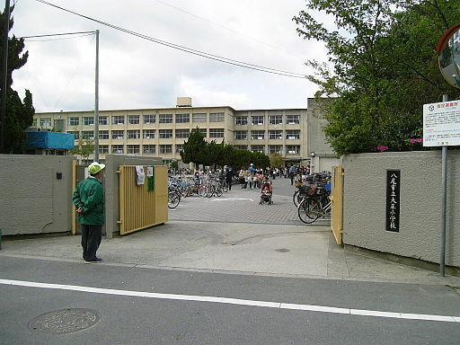 朝日プラザシティ八尾南２番館(八尾市立大正小学校)