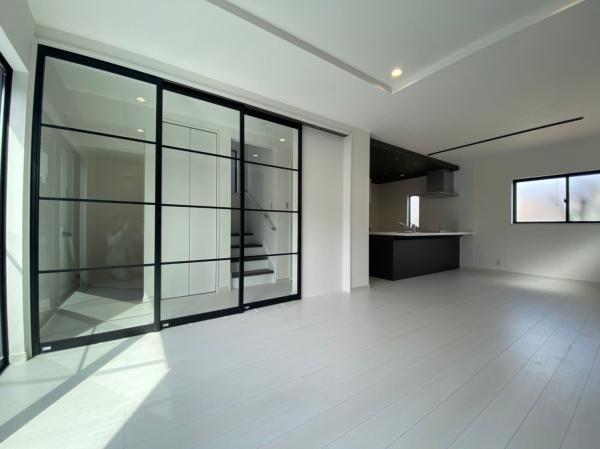 八尾市南本町３丁目の土地