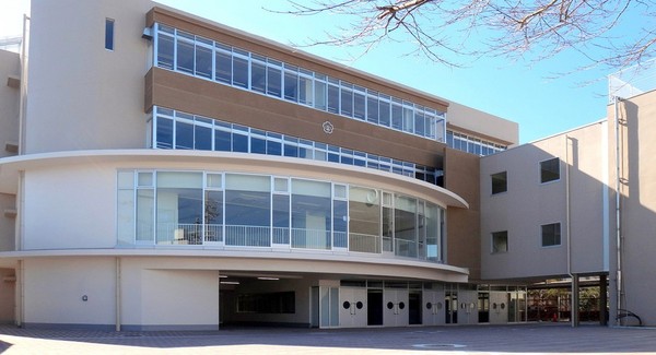 八尾市山本町南8丁目の土地(八尾市立南山本小学校)