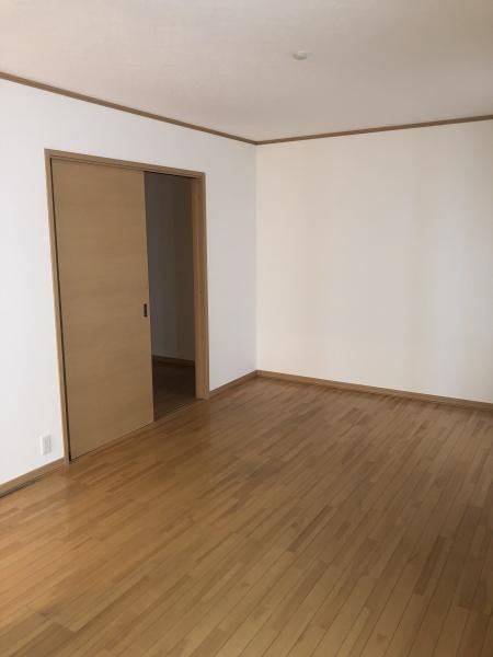 八尾市中田４丁目の中古一戸建て